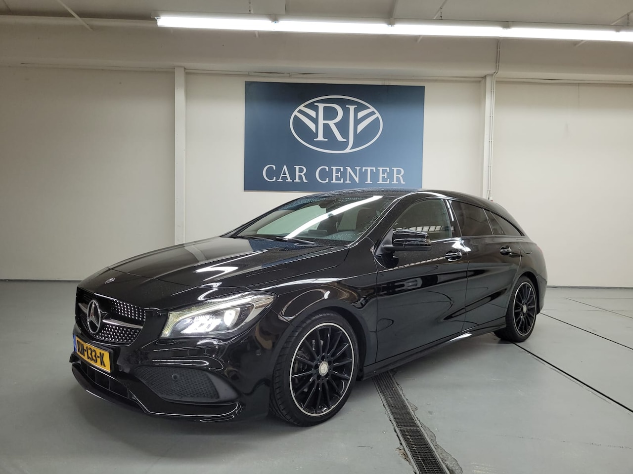 Mercedes-Benz CLA-klasse Shooting Brake - 180 AMG Night Edition Plus | Automaat | Navi | Half leder | Facelift Hemelvaart geopend - AutoWereld.nl