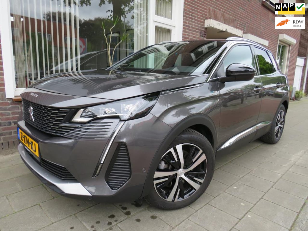 Peugeot 3008 - 1.6 HYbrid 225 GT Pack Business Automaat Clima Navi Apple carplay - AutoWereld.nl