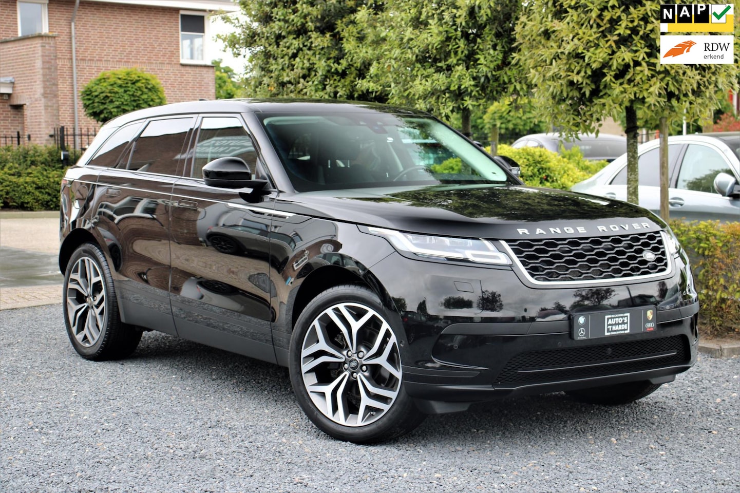 Land Rover Range Rover Velar - 2.0 I4 Turbo AWD R-Dynamic NL auto 1e eig. - AutoWereld.nl