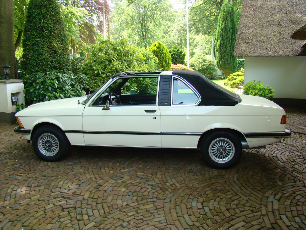 BMW 3-serie Cabrio - E21 320/6 cil Baur - AutoWereld.nl