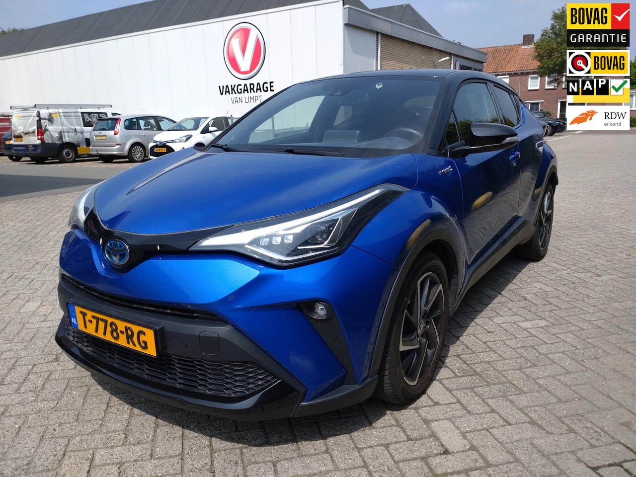 Toyota C-HR - 2.0 Hybrid Bi-Tone|18" LM-velgen|Navigatie|Alcantara/lederen bekleding - AutoWereld.nl