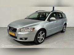 Volvo V50 - 2.0 Business Edition NL-AUTO / LEER / NAVI