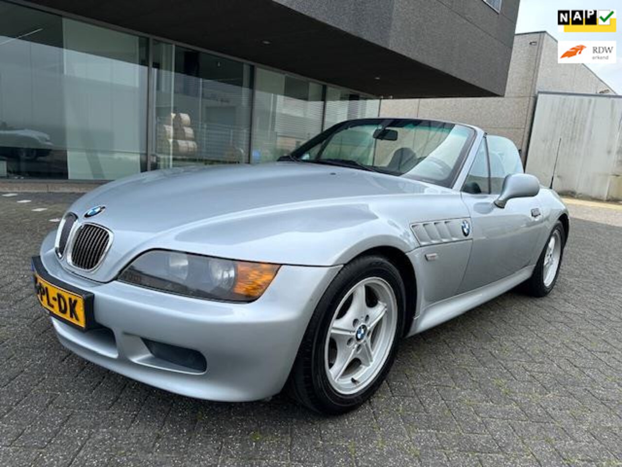 BMW Z3 Roadster - 1.9 AUTOMAAT BJ 1-1997 APK 3-2025 - AutoWereld.nl