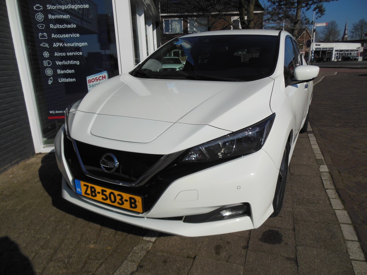 Nissan LEAF - N-Connecta 40 kWh incl. btw 12 maanden Bovag garantie carplay android - AutoWereld.nl