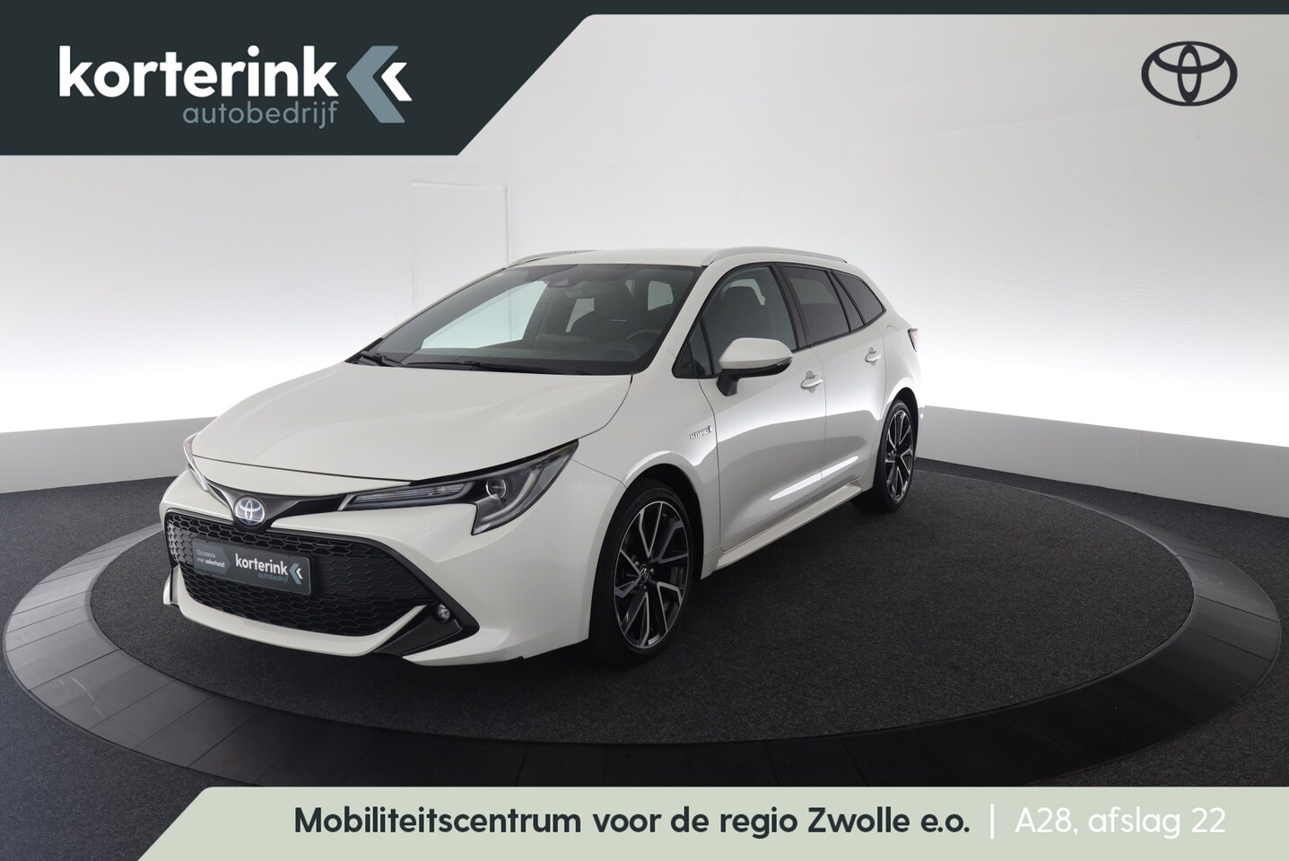 Toyota Corolla Touring Sports - 2.0 Hybrid First Edition 2.0 Hybrid First Edition - AutoWereld.nl