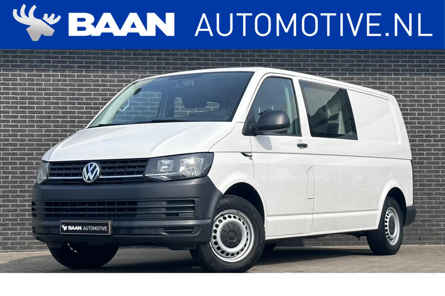 Volkswagen Transporter - 2.0 TDI L2H1 BM DC Trendline | Navigatie | Airco | Dubbel Cabine - AutoWereld.nl