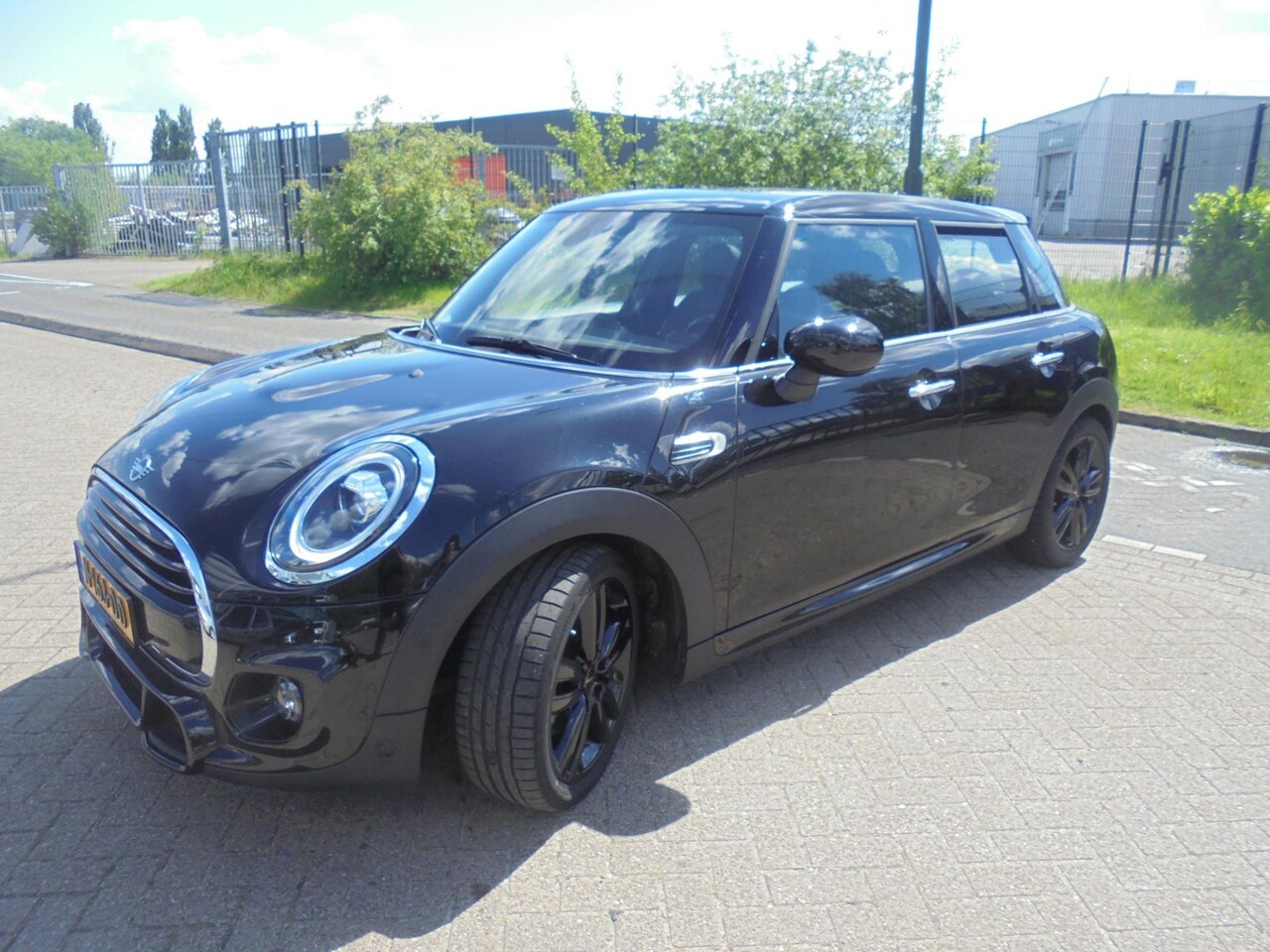 MINI John Cooper Works - Mini 1.5 Dalston Edition JCW - AutoWereld.nl