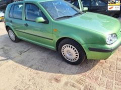 Volkswagen Golf - 1.9 TDI Trendline