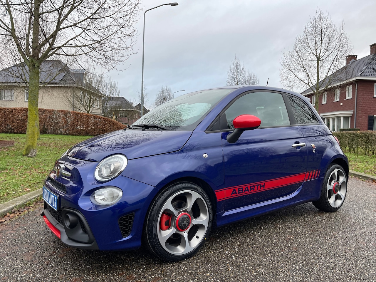 Abarth 595 - Fiat 140 PK met 48702 km Unieke kleur combinatie - AutoWereld.nl