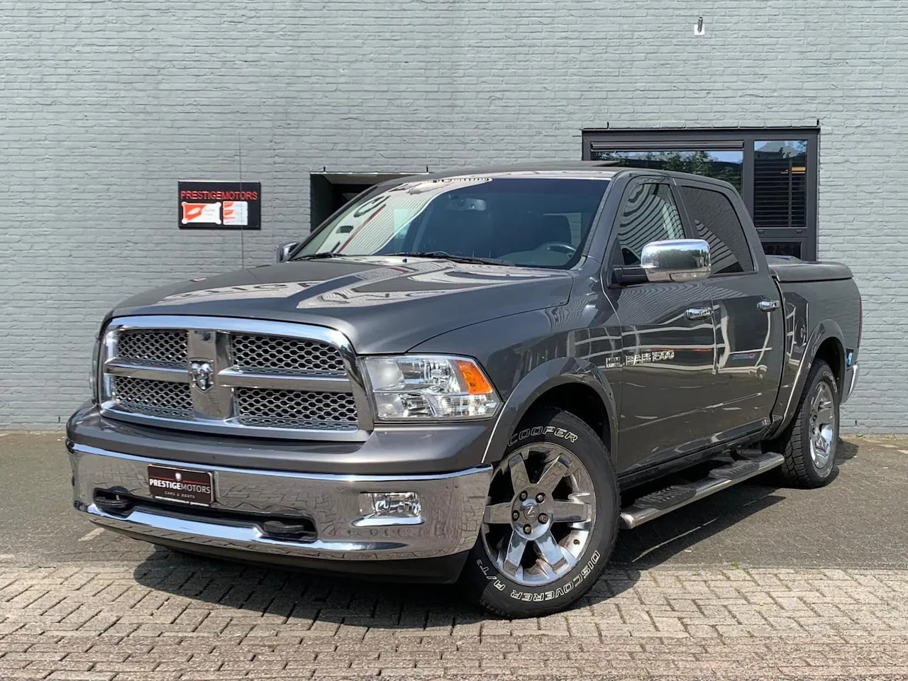 Dodge Ram 1500 - Laramie CrewCab 5.7L 396pk LPG 4X4 - AutoWereld.nl