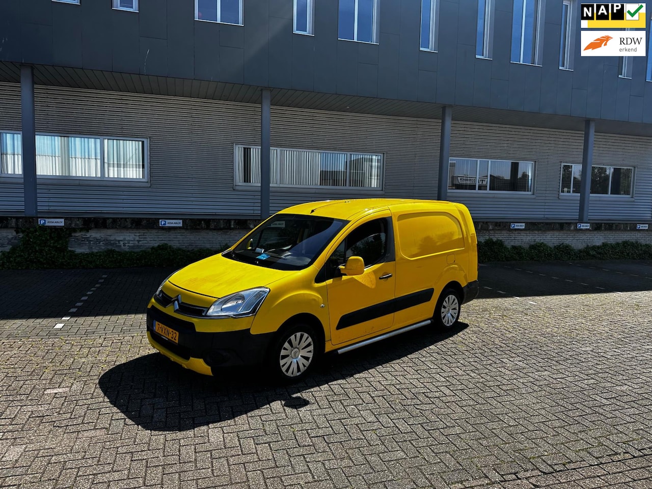 Citroën Berlingo XL - 1.6 e-HDI Comfort Airco.Lang.3P - AutoWereld.nl