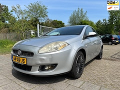 Fiat Bravo - 1.4 Airco, deurs, lm velgen