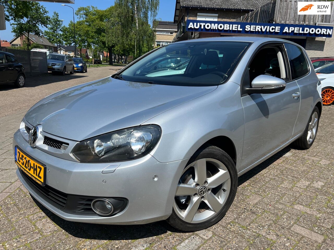 Volkswagen Golf - 1.2 TSI Highline BlueMotion *PDC*CRUISE*CLIMA*STOELVERW.*MULTIF. STUUR*P.PILOOT* - AutoWereld.nl