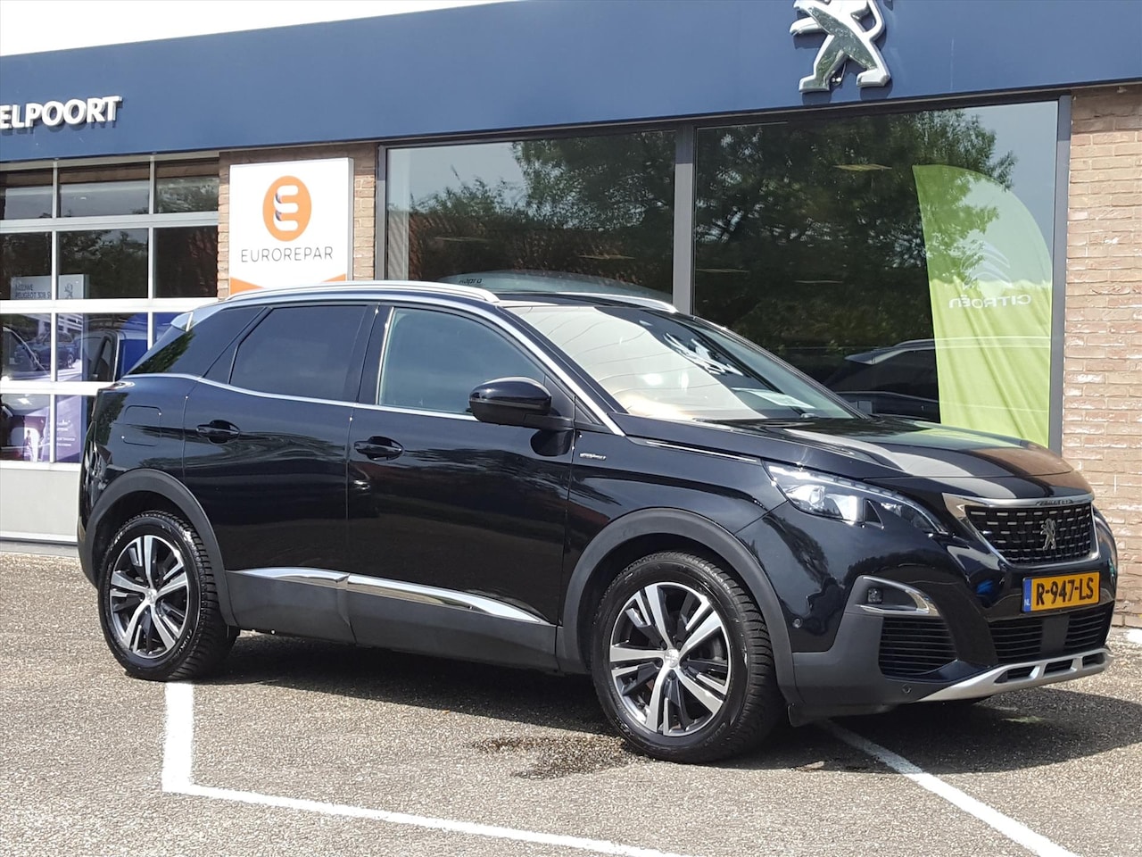 Peugeot 3008 - GT-LINE 1.2 PureTech-130pk Navigatie | TREKHAAK | Panoramisch schuifdak | Elektrische koff - AutoWereld.nl