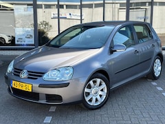 Volkswagen Golf - 1.6 Trendline