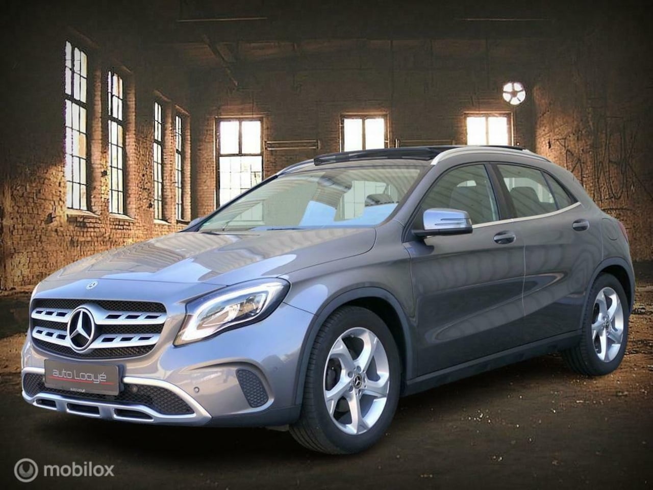 Mercedes-Benz GLA-Klasse - 200 Urban - panodak - LED - navigatie - extra wielen - AutoWereld.nl