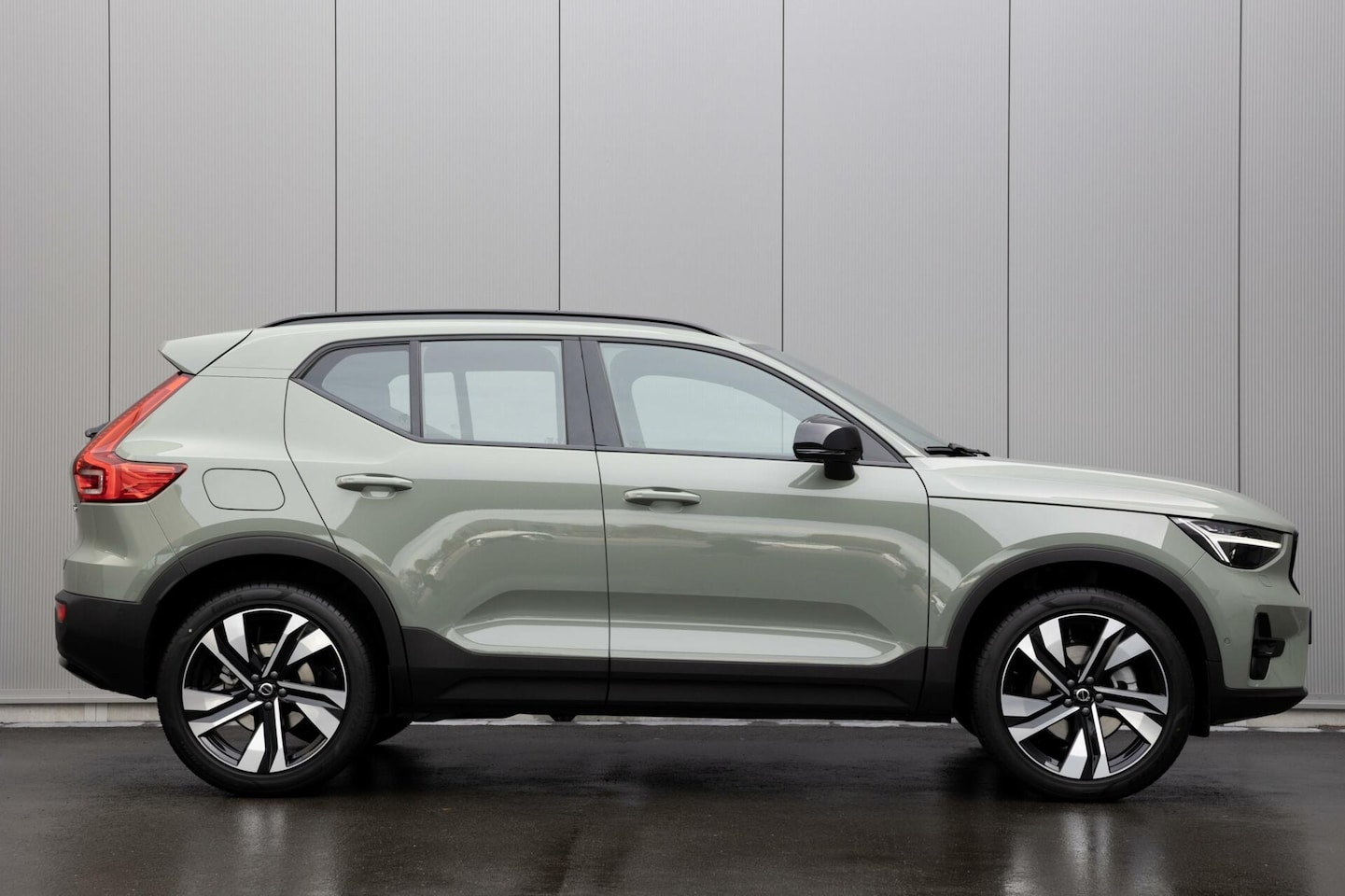 Volvo XC40 - B3 MY2025 SAMENSTELLEN EXTRA VOORDEEL - AutoWereld.nl