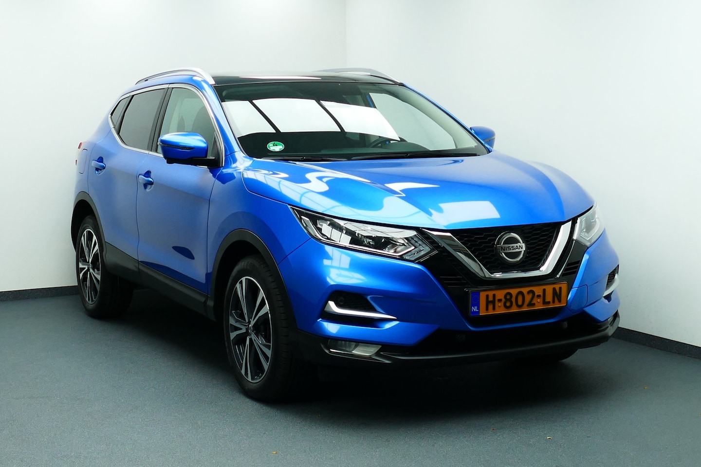 Nissan Qashqai - 1.3 160pk DIG-T N-Connecta 1-Eig. Panodak, 360 Camera, Clima, 18"LMV, Afn Haak 1500kg - AutoWereld.nl