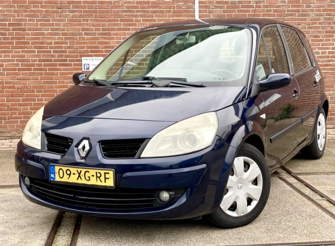 Renault Scénic - 2.0-16V Business L. - AutoWereld.nl