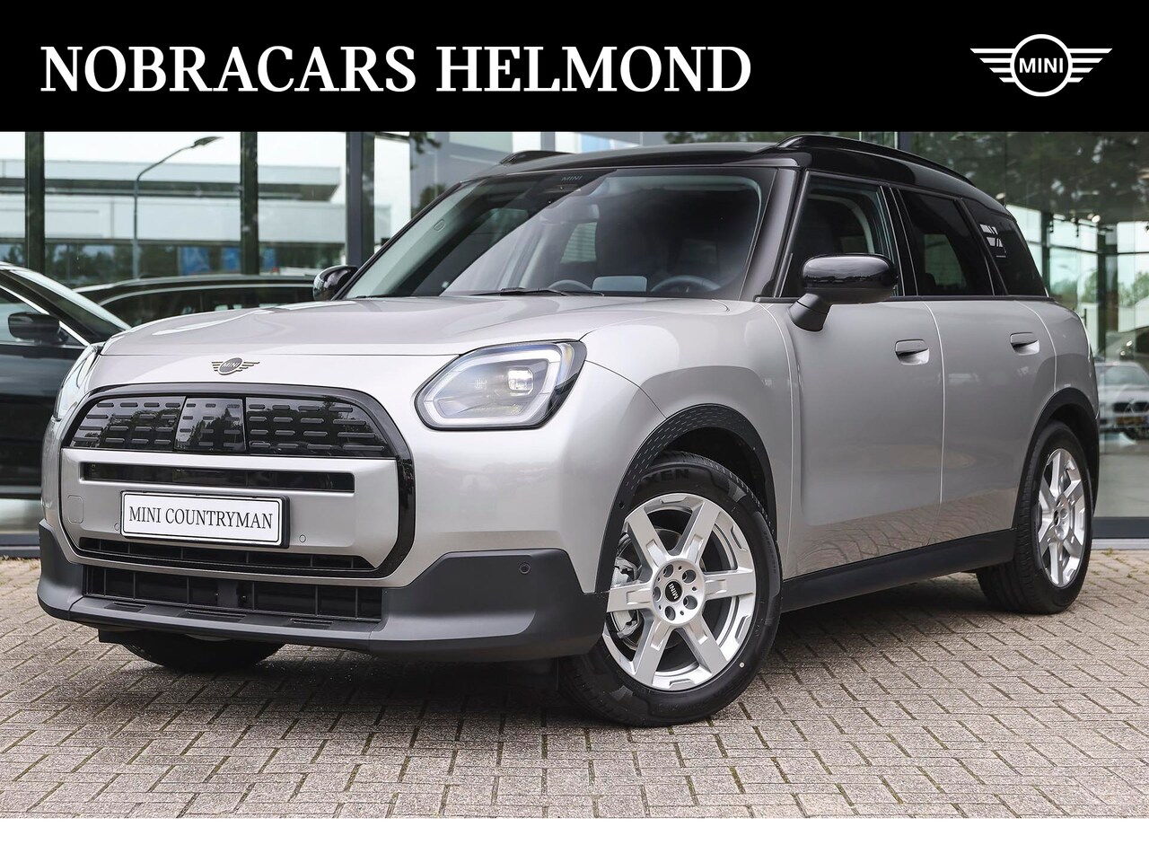 MINI Countryman - E Classic 66.5 kWh / Panoramadak / Trekhaak / LED / Head-Up / Parking Assistant / Comfort - AutoWereld.nl