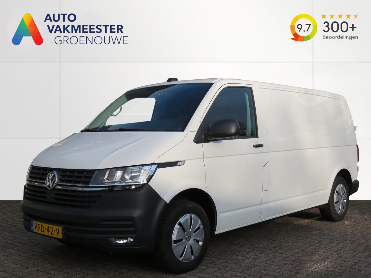 Volkswagen Transporter - T6.1 2.0 TDI 110PK L2H1 28 Comfortline / Navi / Bank / Trekhaak - AutoWereld.nl