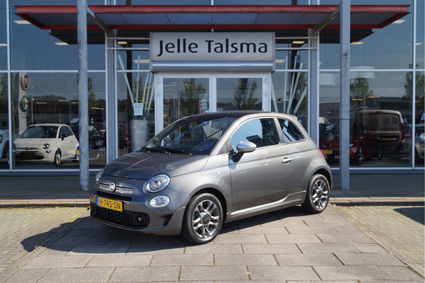 Fiat 500 - 1.2 Rockstar | Navi | Bluetooth | Panorama dak | Parkeersensoren - AutoWereld.nl