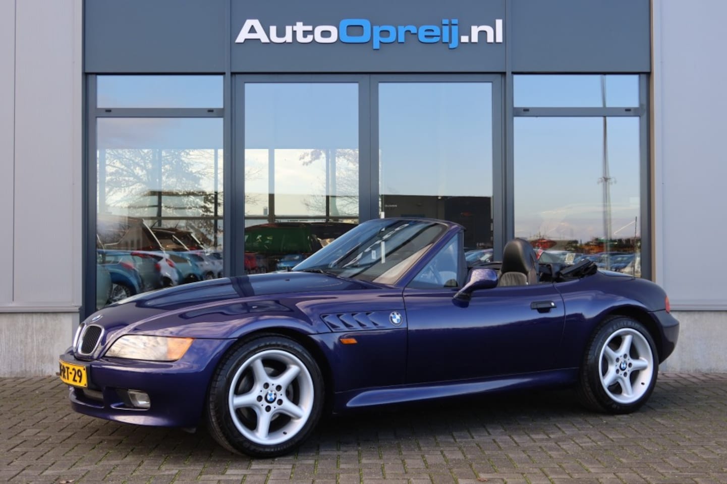 BMW Z3 - 1.9i 140pk zwart Leer, elektrische stoel - AutoWereld.nl