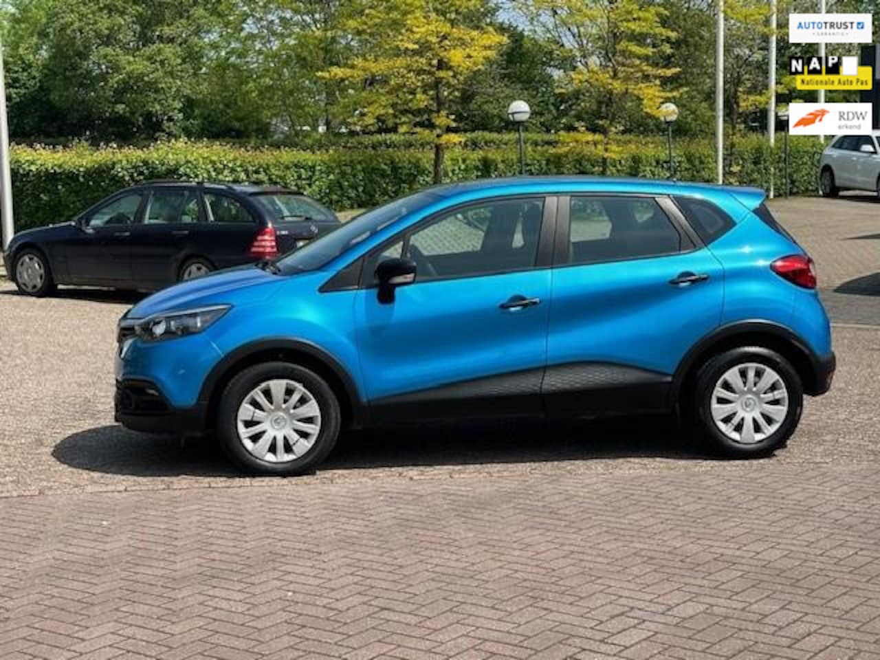 Renault Captur - 0.9 TCe Authentiquebj.2013, kleur: blauw,APK tot 12/2024 en NAP met 106853 km.trekhaak,cru - AutoWereld.nl