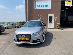 Audi A1 - 1.0 TFSI Adrenalin / Navi / Pdc / 17” velgen