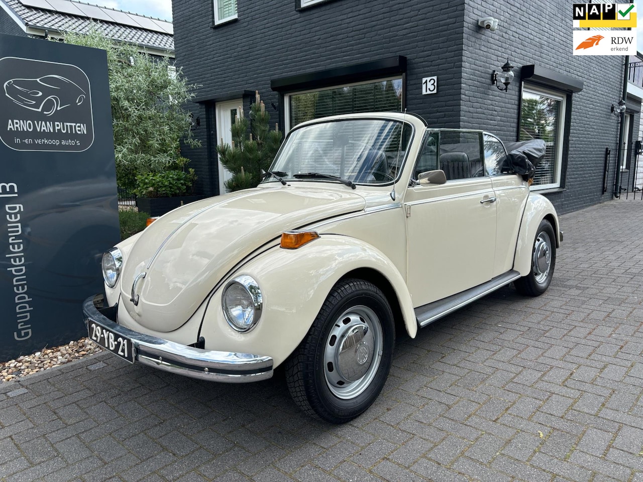 Volkswagen Kever Cabriolet - 1974 Automaat! in nette staat! - AutoWereld.nl