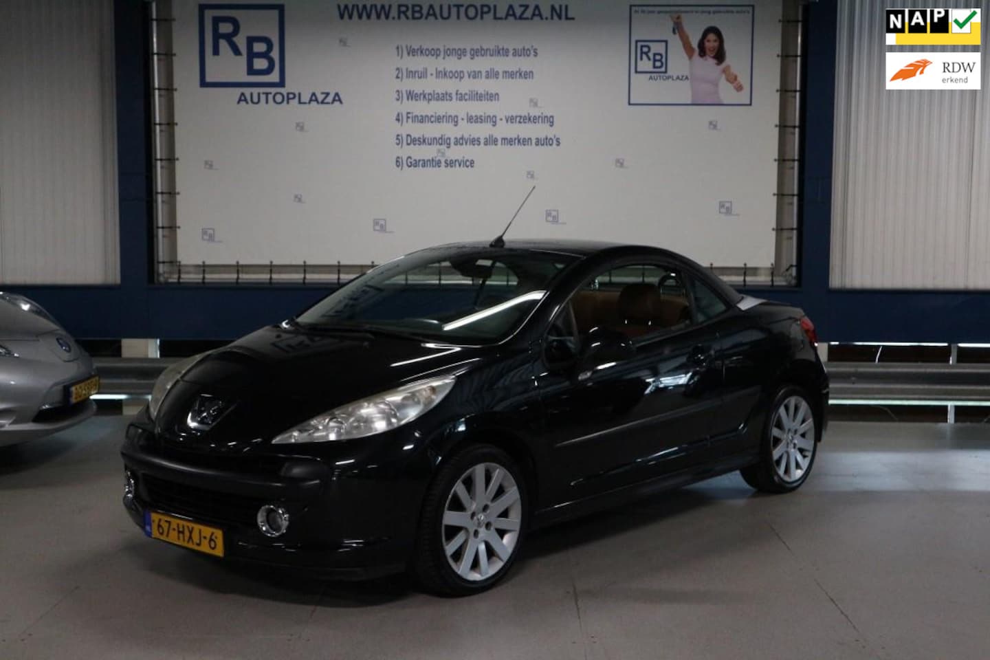 Peugeot 207 CC - 1.6 VTi / Leer / Black Magix ! - AutoWereld.nl