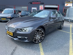 BMW 3-serie - 320i High Executive / NAP / AUTOMAAT / LEER / SP VLG /