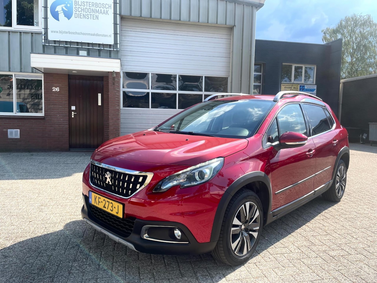 Peugeot 2008 - 1.2 PureTech Allure Automaat - AutoWereld.nl