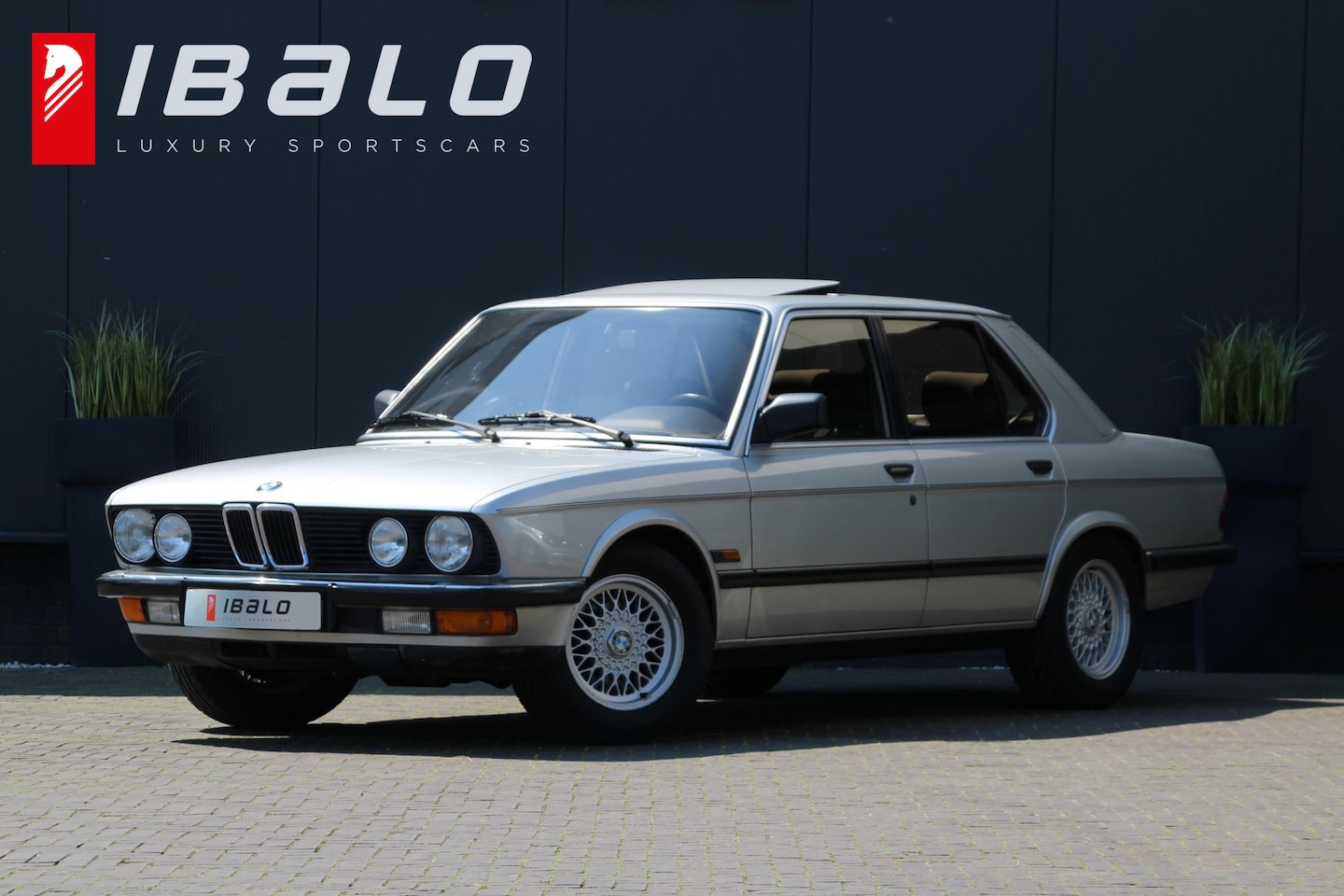 BMW 5-serie - 535i | BTW-auto | Airco | Schuifdak | - AutoWereld.nl