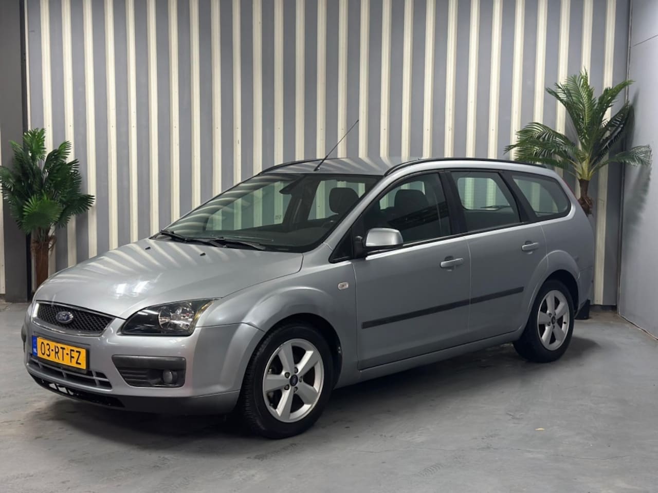 Ford Focus Wagon - 1.6-16V Futura 1.6-16V Futura - AutoWereld.nl