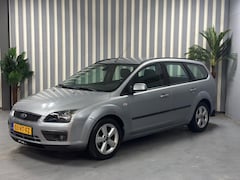 Ford Focus Wagon - 1.6-16V Futura