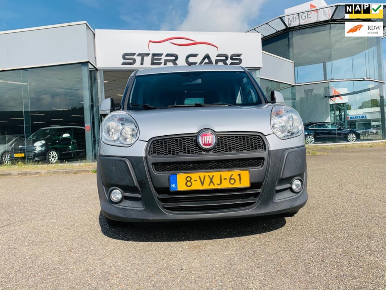 Fiat Doblò Cargo - 1.6 MultiJet SX 1.6 MultiJet SX, Automaat, Airco, Cruise Control, Trekhaak, NAP, Nieuw APK - AutoWereld.nl