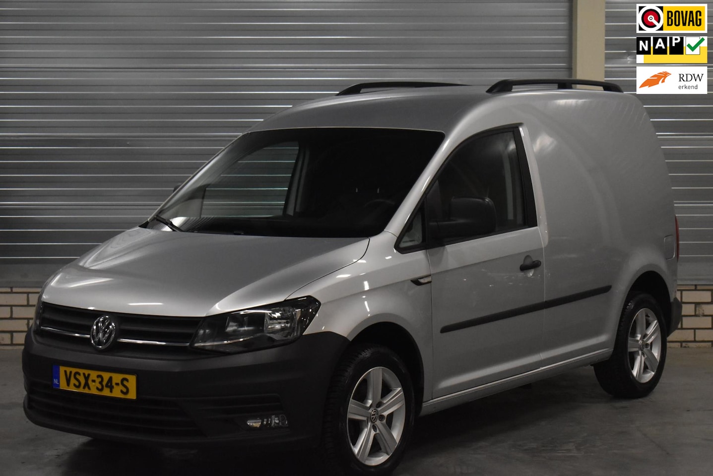 Volkswagen Caddy - 2.0 TDI L1H1 BMT Comfortline + Bluetooth|Parkeersensoren|Climate Control|Trekhaak|Achterkl - AutoWereld.nl