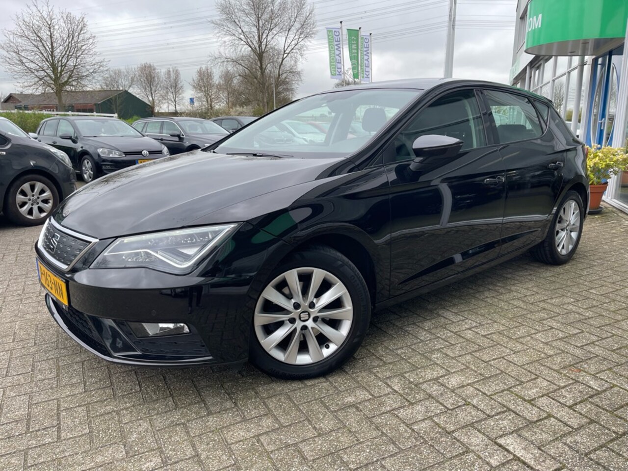 Seat Leon - 1.0 EcoTSI Style 1.0 EcoTSI Style, Automaat, Nav, Carplay, Clima - AutoWereld.nl