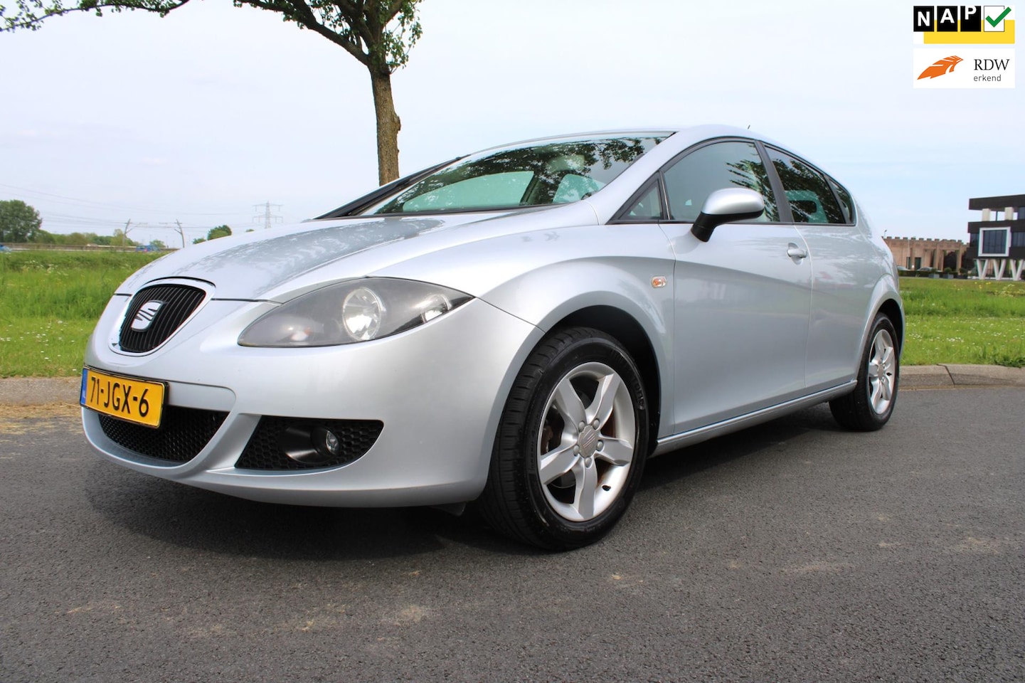 Seat Leon - 1.6 25 Edition I Airco APK 25-02-2025 - AutoWereld.nl