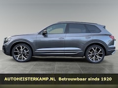 Volkswagen Touareg - 3.0 TDI R-Line 286 PK Model 2024 Grijs Kenteken ACC Panoramadak Trekhaak Luchtvering 22 In