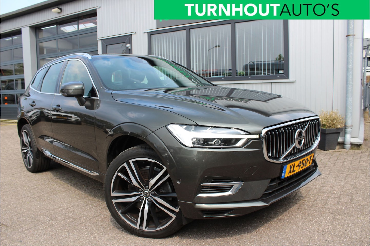 Volvo XC60 - 2.0 T8 Twin Engine AWD Inscription Camera | Panoramadak | HUD - AutoWereld.nl