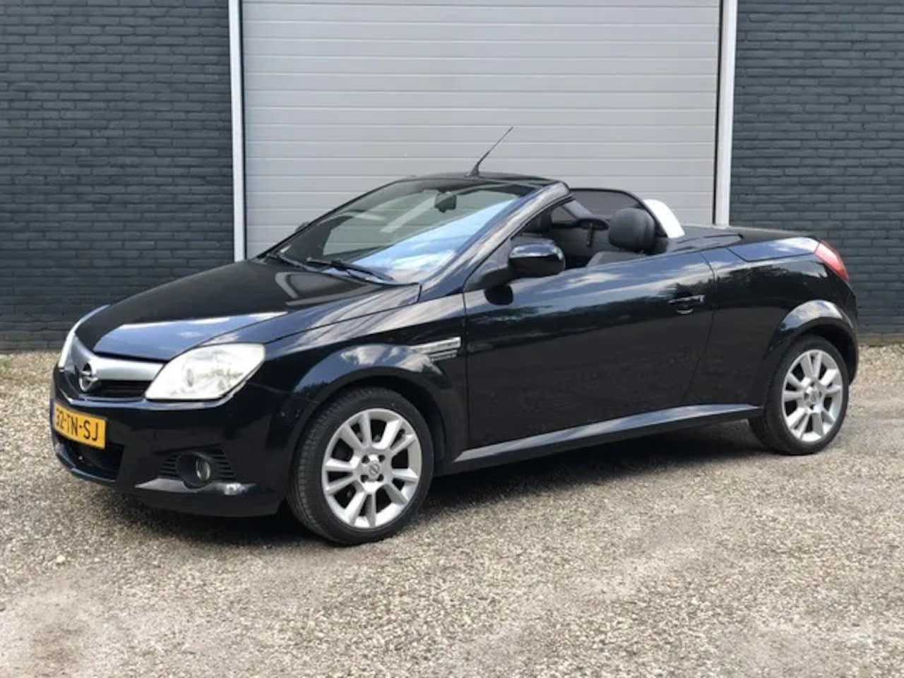 Opel Tigra TwinTop - 1.4-16 Sport Airco - AutoWereld.nl