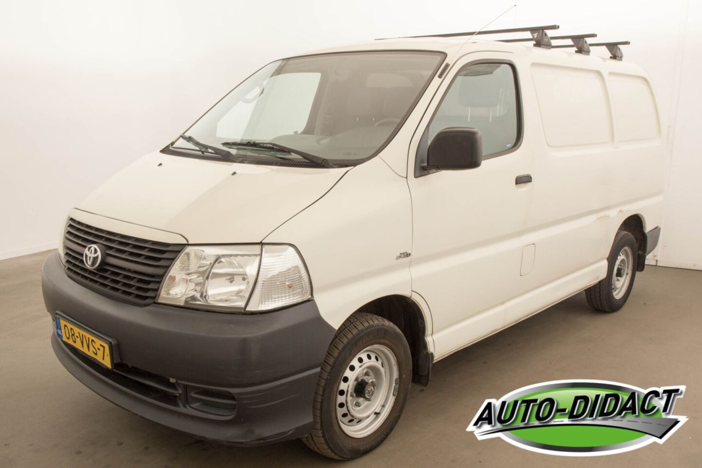 Toyota HiAce - Hi-ace 2.5 D-4D 69.849 km KWB Comfort - AutoWereld.nl