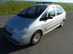 Citroën Xsara Picasso - 1.6i-16V Caractère