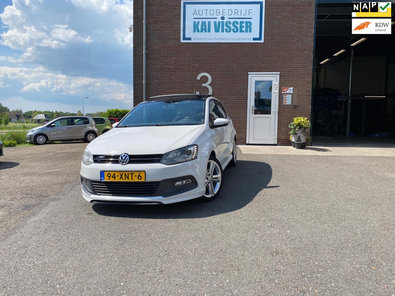 Volkswagen Polo - 1.2 TSI Highline / Panodak / Xenon / R-Line - AutoWereld.nl