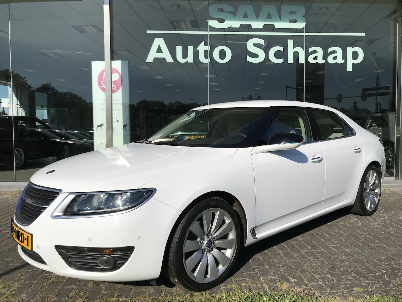 Saab 9-5 - 2.0T Vector XWD Automaat | Rijklaar incl 12 mnd Bovag | Trekhaak Stoelverwarming 19 inch - AutoWereld.nl