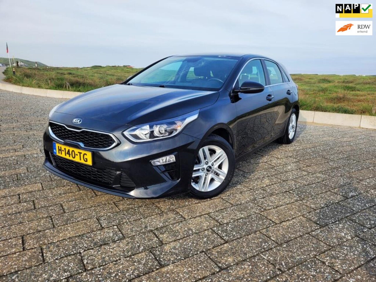 Kia Cee'd - Ceed 1.0 T-GDi DynamicLine / 4 Nieuwe bande - AutoWereld.nl