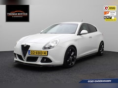 Alfa Romeo Giulietta - 2.0 JTDm Distinctive 2012 NAP | Airco | Cruise control | BOSE | Bluetooth | Elektrische ra