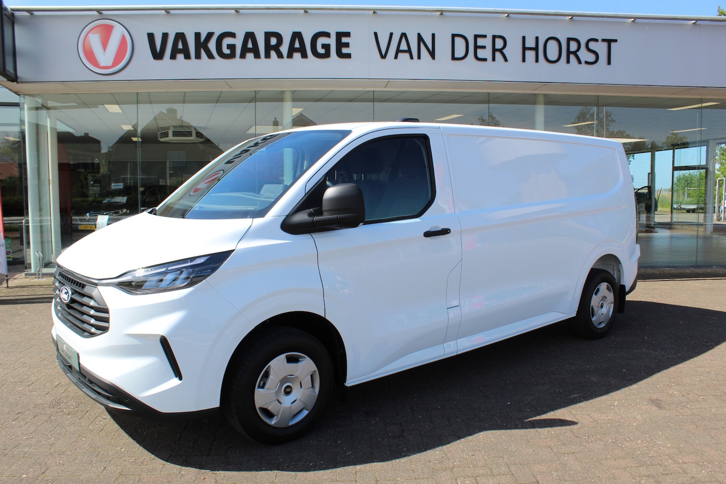 Ford Transit Custom - 300 2.0-136pk EcoBlue L2H1 Trend. Profiteer nu van BPM voordeel 2024 ! , Uit voorraad leve - AutoWereld.nl